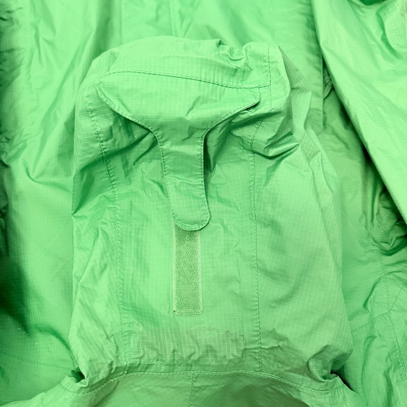 L.L. Bean Mens Green Hooded Rain Jacket Size Medium FLAWED - Picture 11 of 11